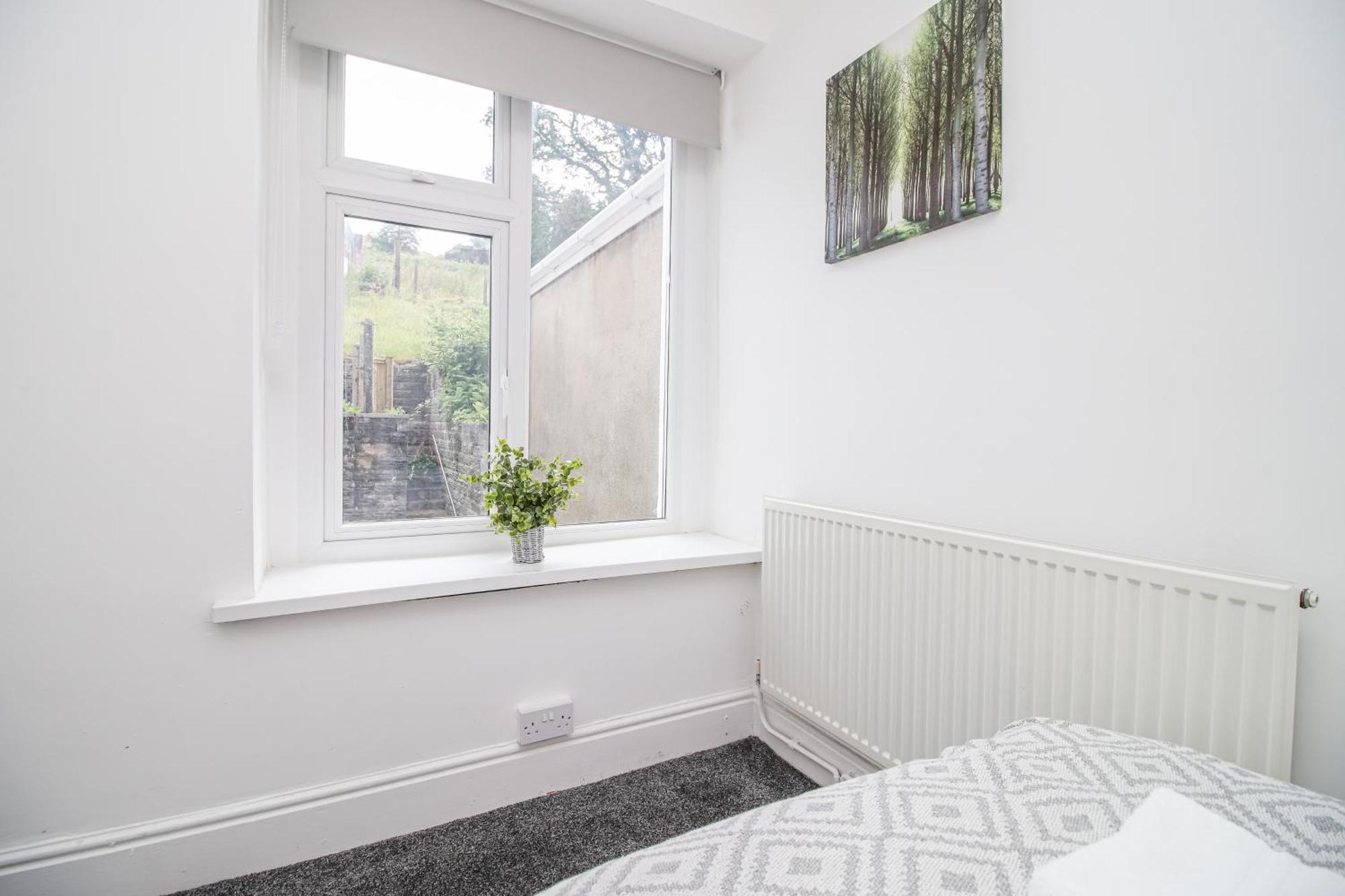 Norton Terrace Charming Home In The Beautiful Afan Forest By Staystaycations Port Talbot Exterior photo